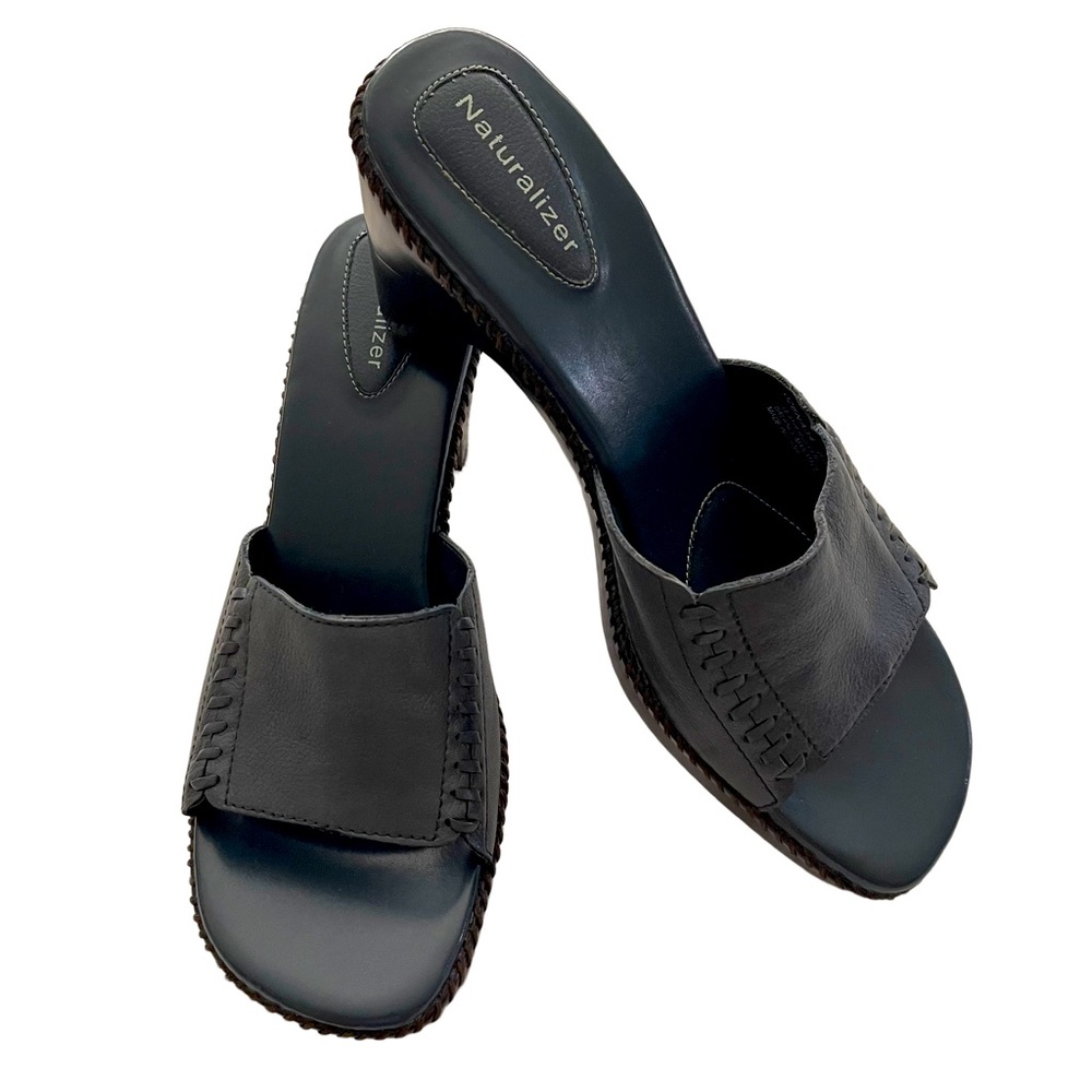 NWOT NATURALIZER Leather Blue Slate Slip On Mule Sandals. Size 8.5